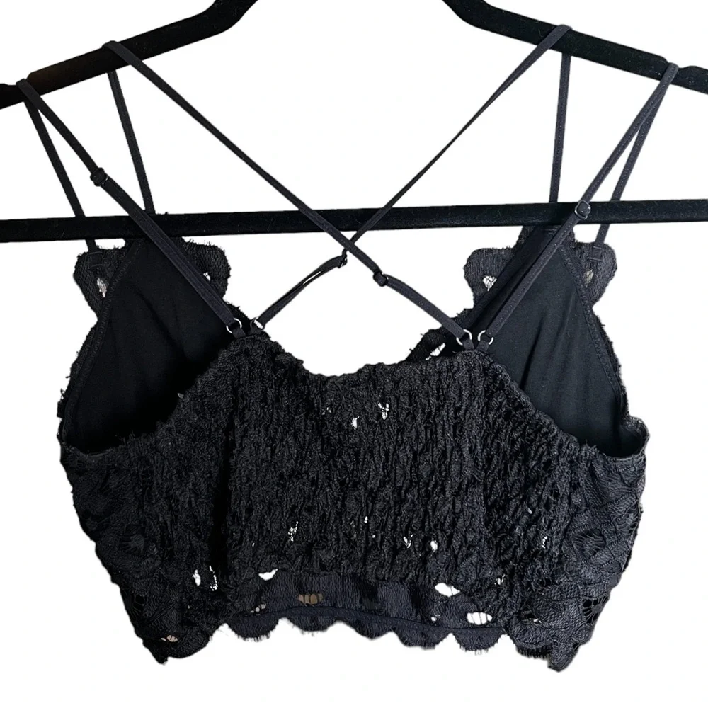Impeccable Pig | EUC Black lace Bralette w/Pads & Adjustable Straps Size… - Picture 2 of 3